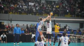Selain laga Final PLN Mobile Proliga 2025, pertandingan perebutan tempat ketiga yang tak kalah seru juga digelar di GOR Amongrogo, Yogyakarta pada Sabtu (10/5). Pertandingan yang mempertemukan tim voli putri Gresik Petrokimia Pupuk Indonesia dengan Jakarta Electric PLN ini, dimenangkan oleh Gresik Petrokimia Pupuk Indonesia dengan skor 3-1 sekaligus memastikan posisi ketiga pada gelaran kompetisi voli tertinggi di Indonesia tersebut.