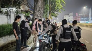 Tim Patroli Perintis Presisi Tangkap 2 Pemuda Diduga Terlibat Transaksi Narkoba