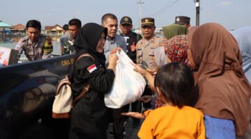 Polres Kendal Bersama Perguruan Silat Beri Bantuan Air Bersih