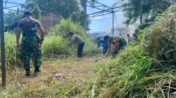 Peduli Lingkungan, Bhabinkamtibmas Turun Tangan
