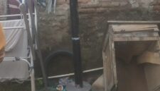 Warga Desa Sarakan Keluhkan Kabel Wi-Fi Berantakan dan Tiang Tanpa Izin