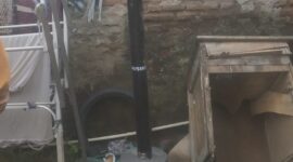 Warga Desa Sarakan Keluhkan Kabel Wi-Fi Berantakan dan Tiang Tanpa Izin