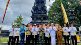 Usai kegiatan berpose bersama didepan Rumah Ibadah di Desa Sodong Kecamatan Tigaraksa (Sumber Foto ; Kemenag Kabupaten Tangerang)