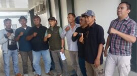 module: a;
hw-remosaic: 0;
touch: (-1.0, -1.0);
modeInfo: ;
sceneMode: Hdr;
cct_value: 0;
AI_Scene: (-1, -1);
aec_lux: 91.0;
hist255: 0.0;
hist252~255: 0.0;
hist0~15: 0.0;