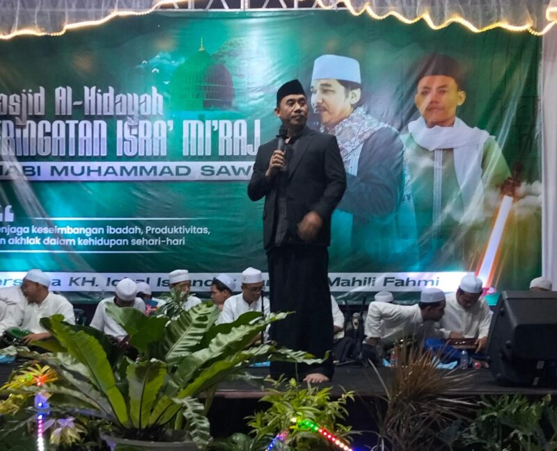 Lurah Binong Hadiri Isra' Mi'raj Di Masjid Al-Hidayah: Ratusan Warga Babakan Antusias Peringatinya