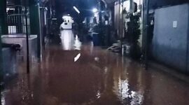 Warga Binong  Keluhkan Air Kali Berwarna Coklat, Diduga Terkait Proyek Pembangunan di Curug Wetan