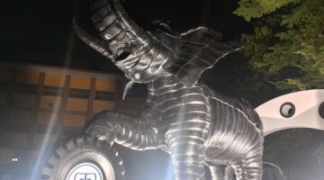 Taman Gajah di Jalan Perintis Kemerdekaan Jadi Destinasi Favorit untuk liburan keluarga