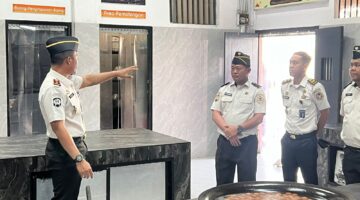 Kontrol Dapur Bersama Jajaran, Karutan BatamPastikan Kebersihan dan Pelayanan Makanan Maksimal bagi Warga Binaan