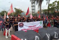 Perkumpulan Sopir Trailer Tanjung Priok (PSTTP) meminta pemerintah bersama pemangku kepentingan membentuk satgas pengawas untuk menangani pungli, kriminalitas jalanan, kemacetan, serta meningkatkan kesejahteraan sopir trailer di kawasan Pelabuhan Tanjung Priok, Jakarta Utara.
