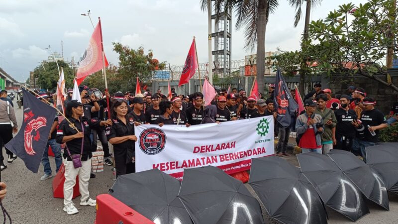 Perkumpulan Sopir Trailer Tanjung Priok (PSTTP) meminta pemerintah bersama pemangku kepentingan membentuk satgas pengawas untuk menangani pungli, kriminalitas jalanan, kemacetan, serta meningkatkan kesejahteraan sopir trailer di kawasan Pelabuhan Tanjung Priok, Jakarta Utara.