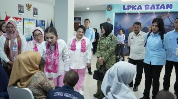 Produk Karya Warga Binaan Rutan Batam Curi Perhatian Ibu Wakil Presiden saat Kunjungan Kerja di Kepri