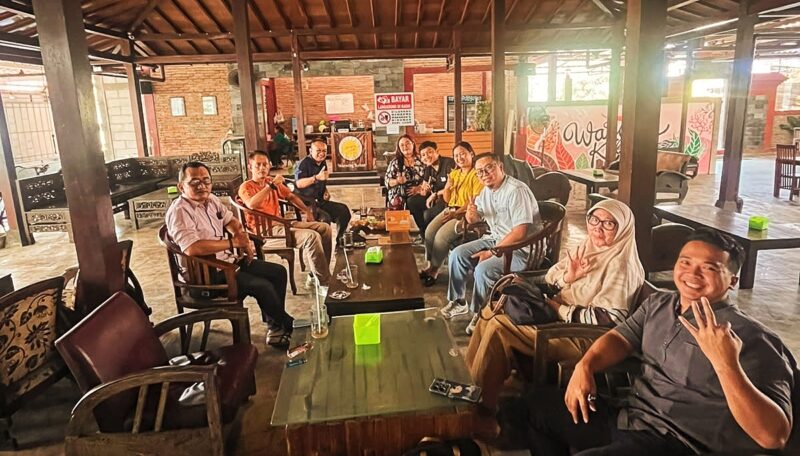 FORMASA Surakarta melakukan audiensi sebagai bagian dari persiapan Silaturahmi dan Sinergitas Lintas Ormas se-Kota Surakarta.