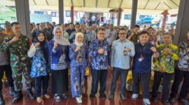 PT BPR BKK Mandiraja (Perseroda) menegaskan komitmennya dalam mempercepat literasi keuangan sekaligus melindungi masyarakat terutama generasi muda dari bahaya ancaman keuangan ilegal. (foto/doc.Kominfo)